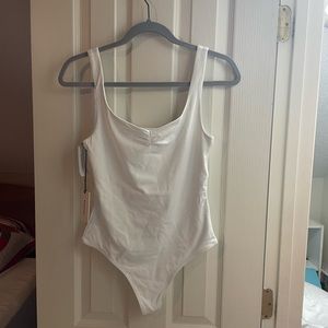 Aritizia Sweetheart Contour Bodysuit